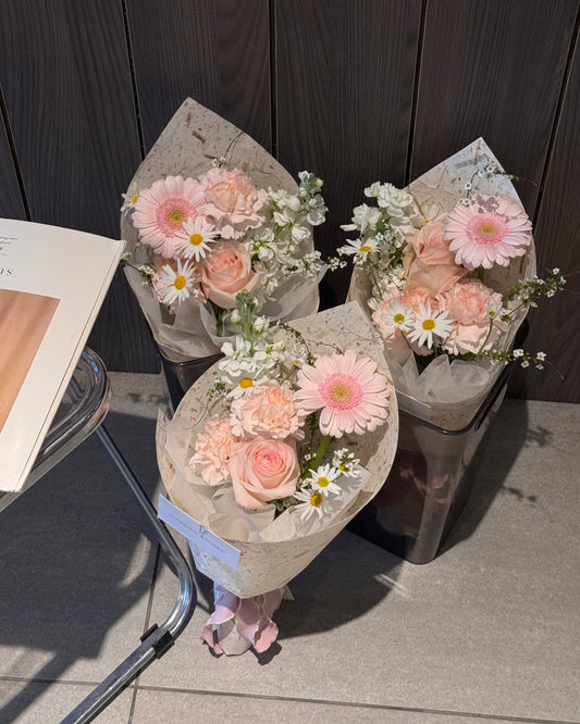 WEEKLY FLOWER